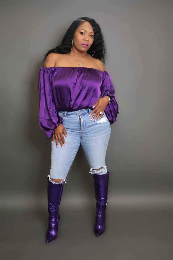 WIN ME OVER SATIN OFF THE SHOULDER CROP TOP - PURPLE